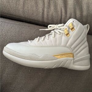 White and Gold Jordan 12 retro “wmns”